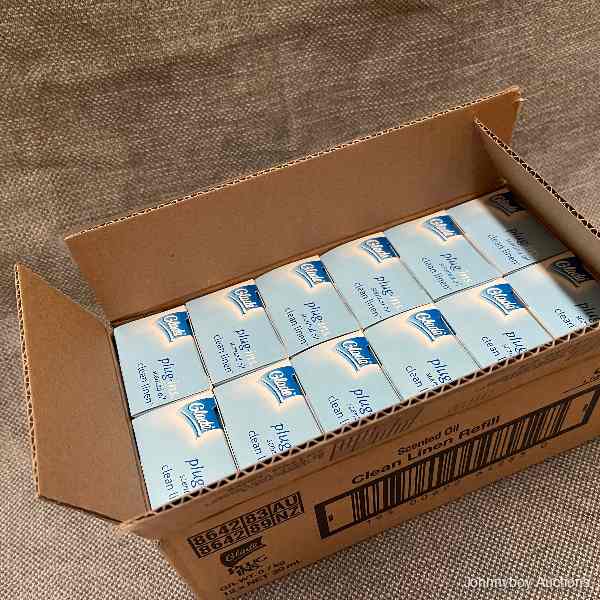 12 x Glade Scented Oil