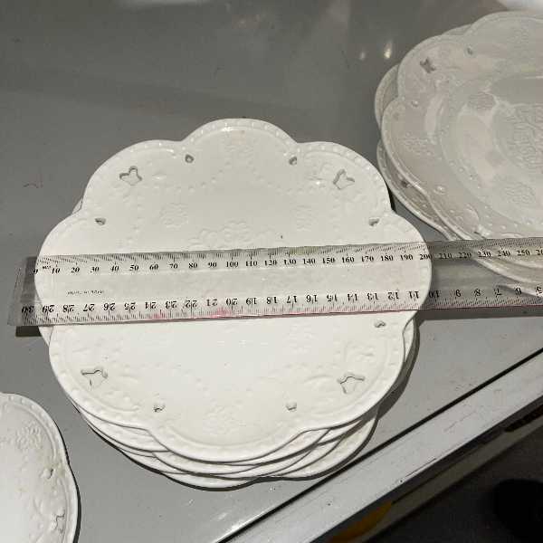 PickUp Only - Assorted Plates x 12