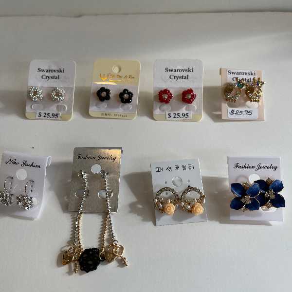 8 x Assorted Earrings Jewellery