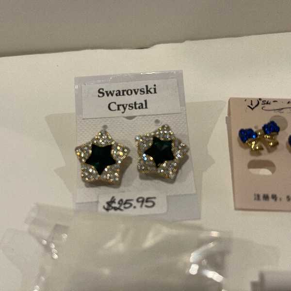8 x Assorted Earings Jewellery