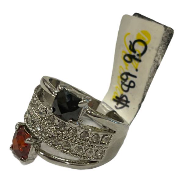 Goegeous Jewelled Ring<br><Br><b style="color: #03236a;">RRP $89.95</b>
